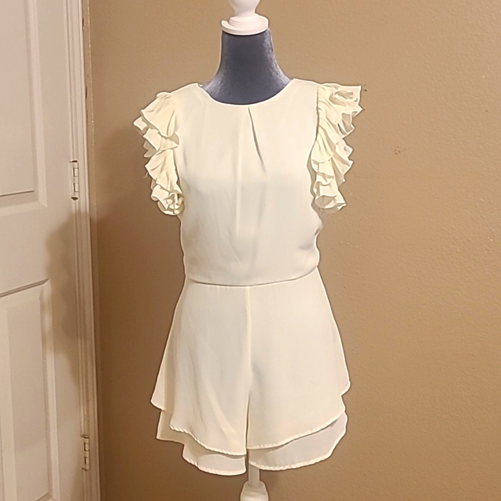 Off White Sm Romper with Ruffle Sleeves